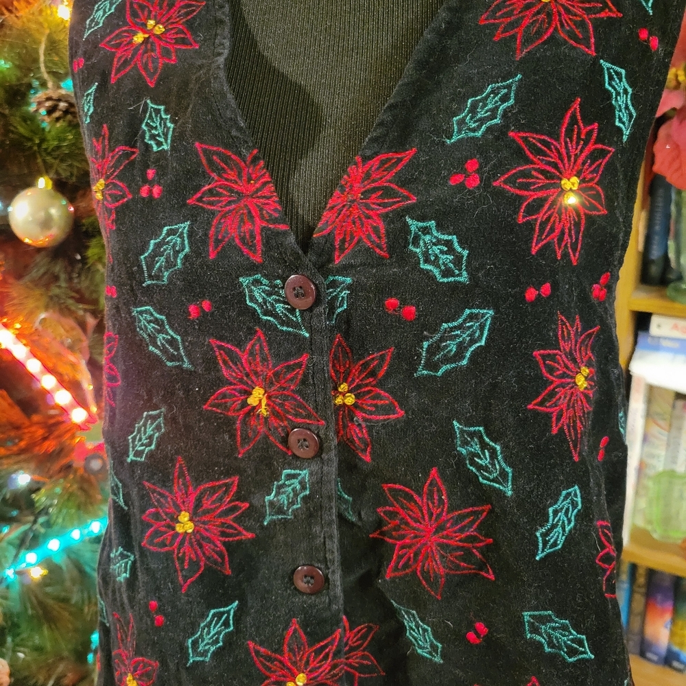 Vintage Victoria Jones Woman Size Petite M Christmas Black Vest Poinsettias - Picture 2 of 7